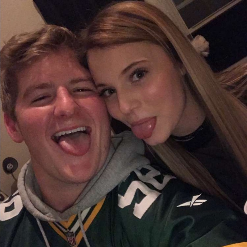 Meet your Posher, Carrie